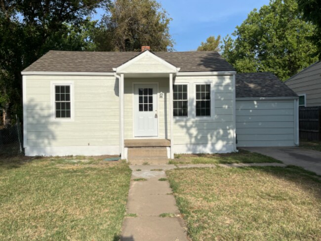 Primary Photo - 517 N St Paul Ave