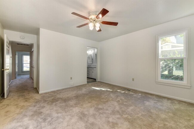 Building Photo - 3924 S St