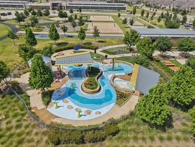 Building Photo - 847 Longbranch Way