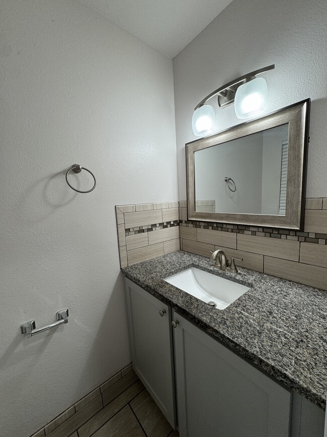 Building Photo - 15209 Cruiser St