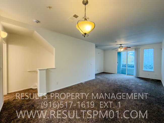 Building Photo - Excellent Natomas Townhouse