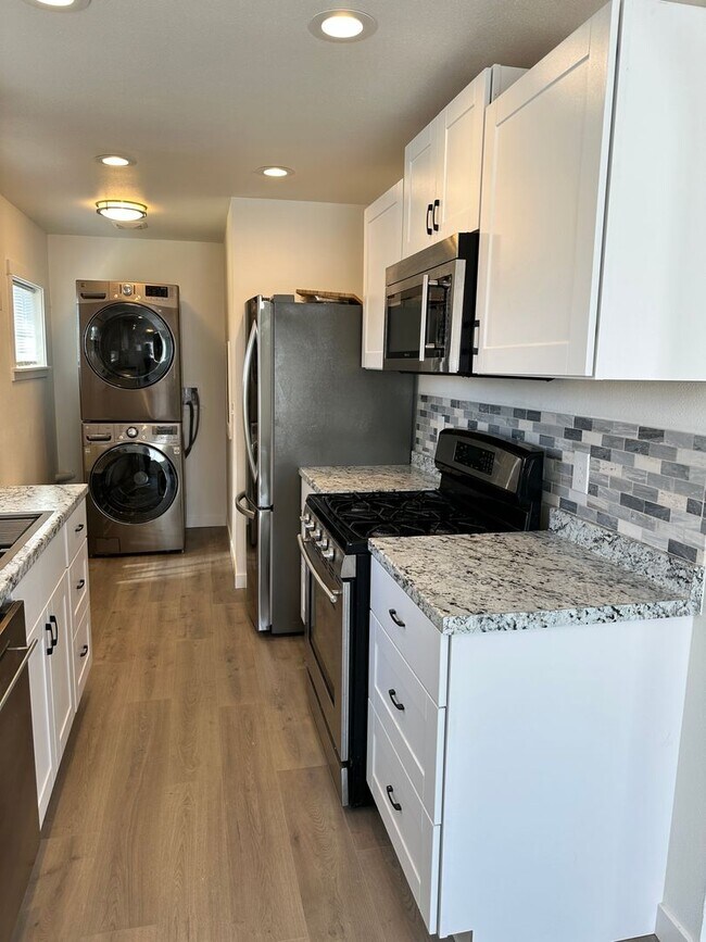 Building Photo - Completely remodeled Adorable home in Conv...
