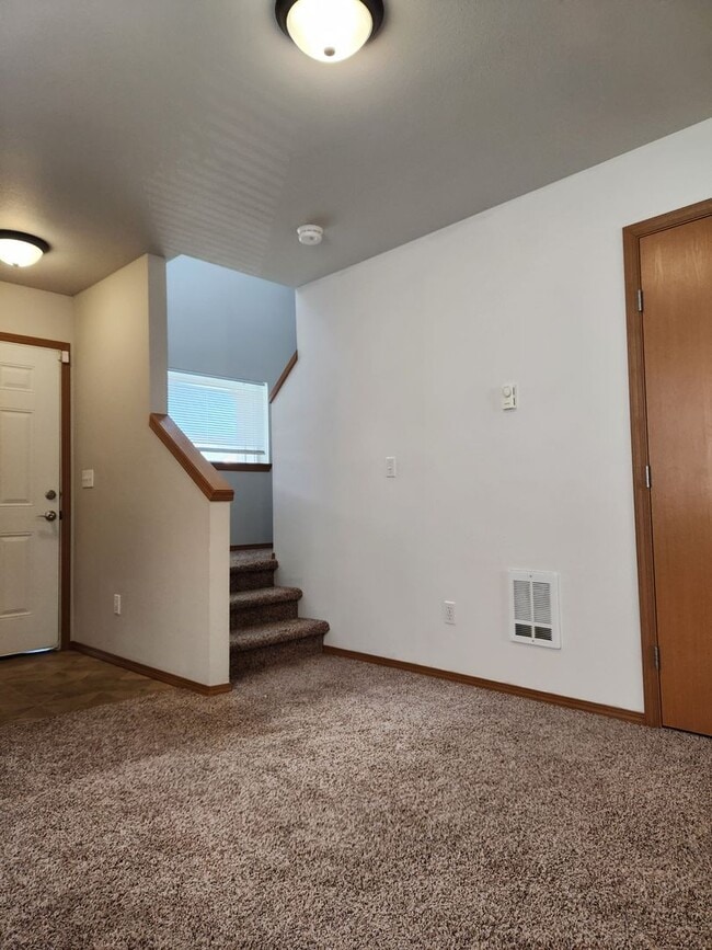 Building Photo - Cozy 3 Bedroom House!!! Ready For New Tena...