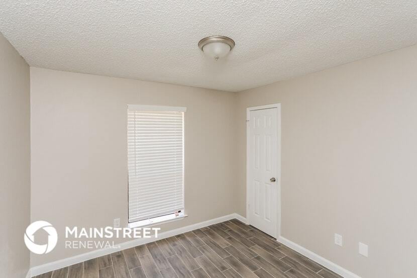 Building Photo - 10405 Kinslow Dr