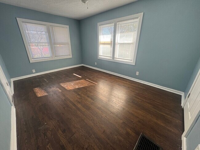 Building Photo - Charming 3BR 2BA Home w/ Fenced Yard + Covered Porch in KC