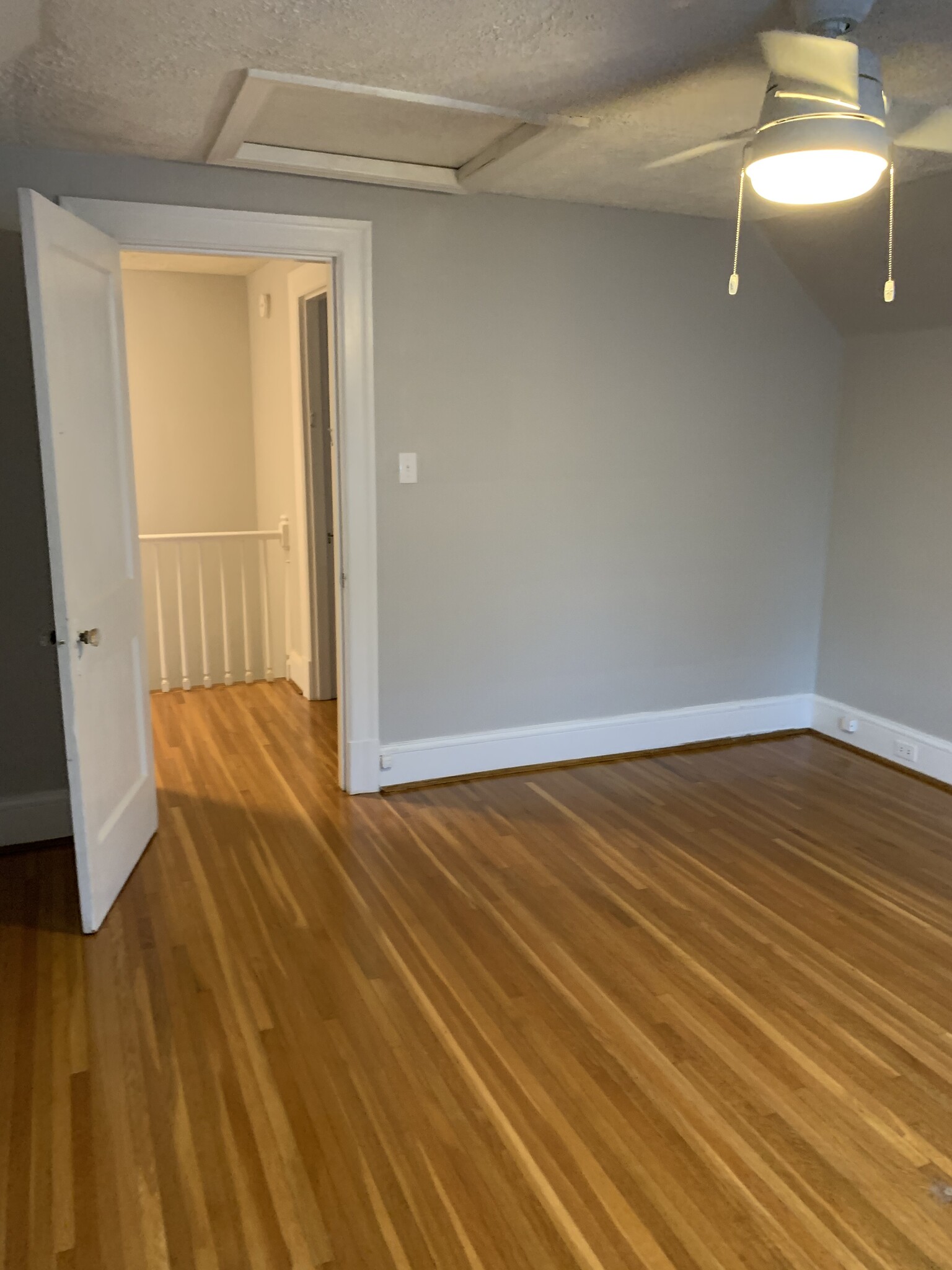 Upstairs bedroom 1 - 166 Montague St