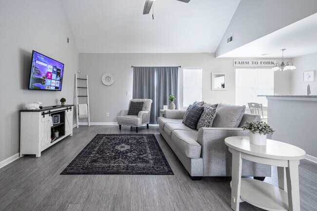 Building Photo - 11 Cobblestone Dr NW