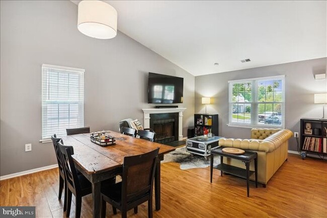 Building Photo - 13348 Neerwinder Pl