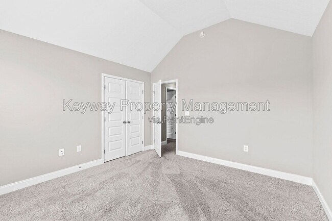 Building Photo - 3217 Venetian Dr