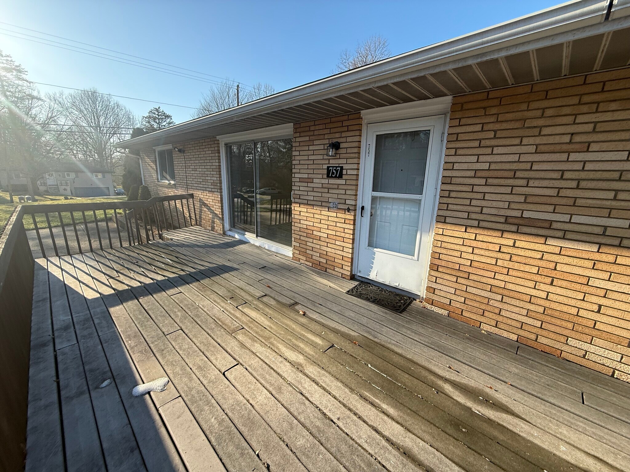 Front door and deck - 757 Southeast Ave