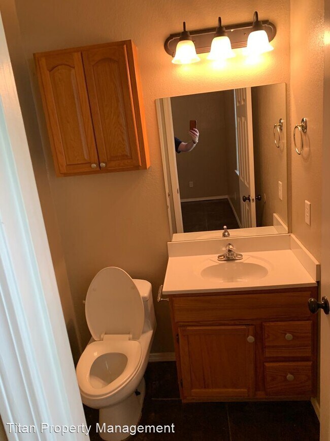 Building Photo - 2 br, 1.5 bath House - 918 S Shady Lane