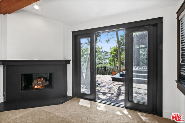 Building Photo - 3553 Cody Rd