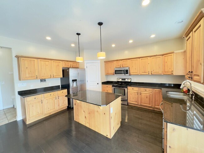 Building Photo - 1078 Cinnamon Ridge Dr