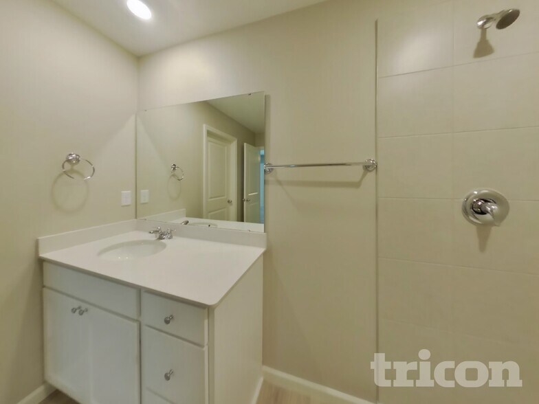 Building Photo - 2909 Grand Finale St