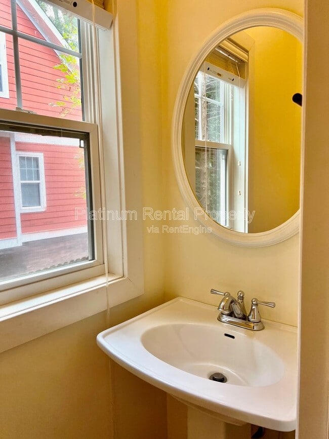 Building Photo - 265 Rosa Nell Howard St