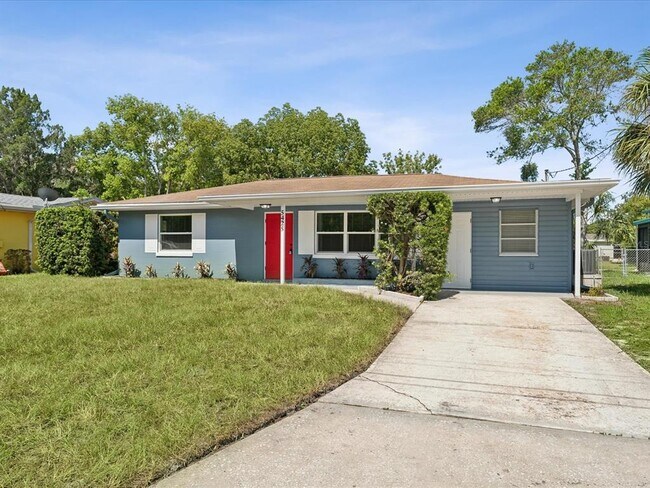 Building Photo - 5425 Waters Edge Dr