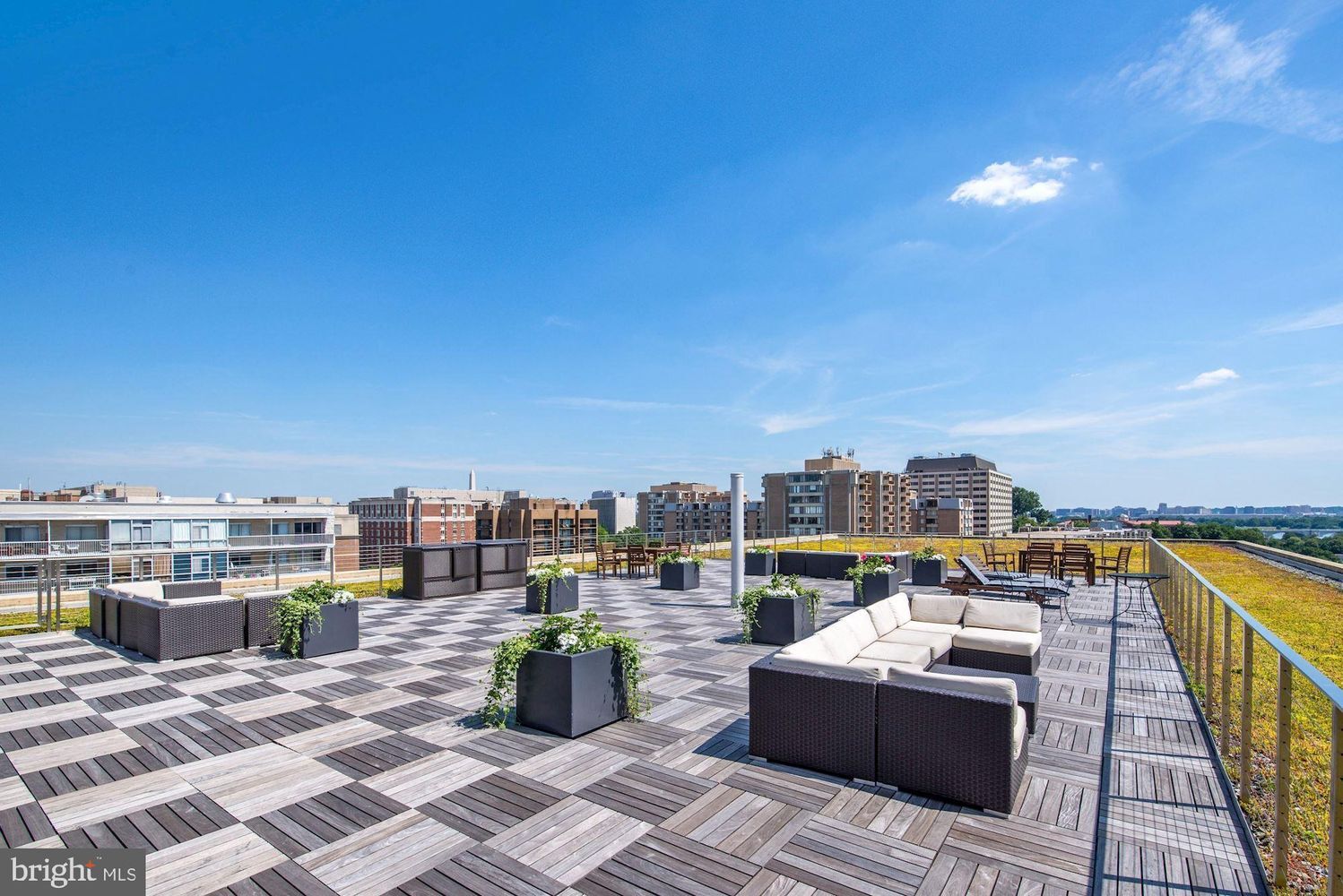 Building Photo - 2475 Virginia Ave NW