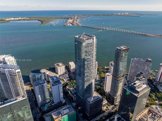 Building Photo - 1435 Brickell Ave