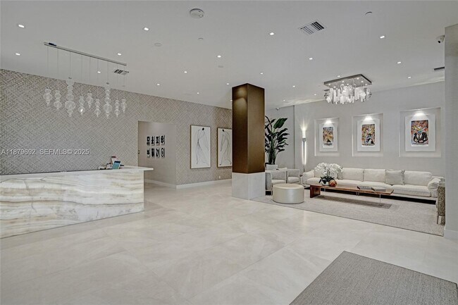 Building Photo - 3640 Yacht Club Dr