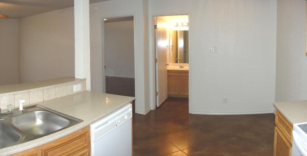 Building Photo - 411 E Central Texas Expy