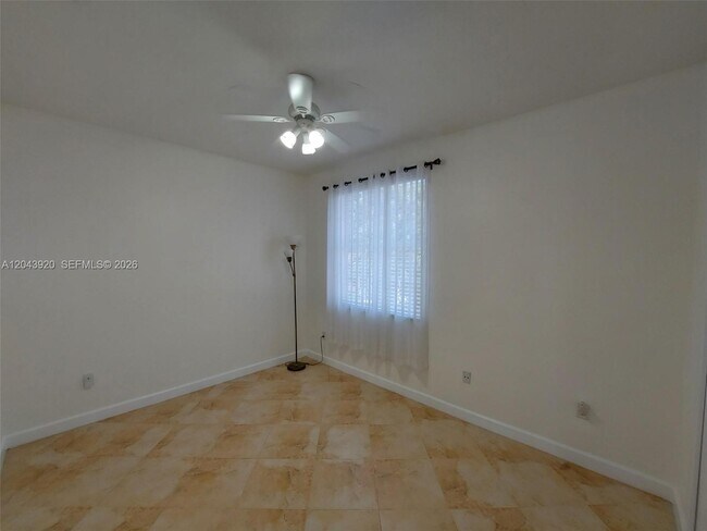 Building Photo - 5350 SW 130th Terrace