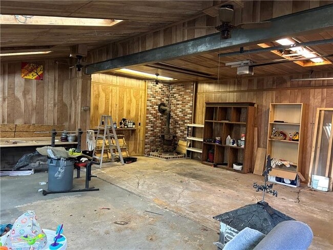 Building Photo - 414 Plum Ave