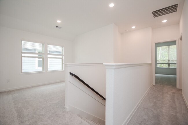 Building Photo - 571 Dry Fork Ln