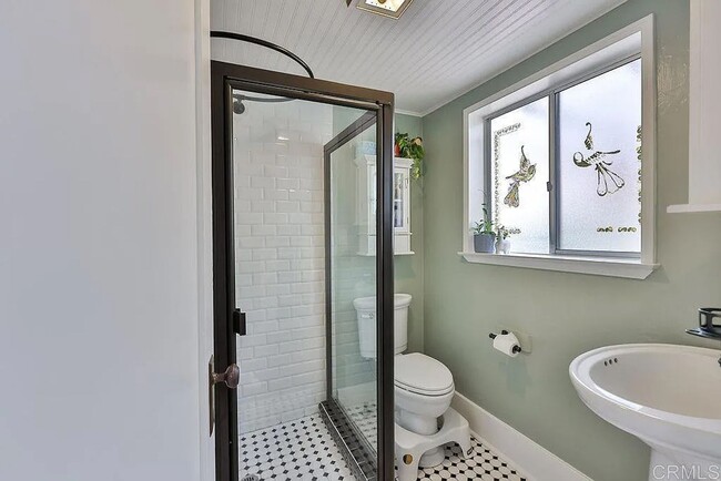 Building Photo - Charming 2 Bedroom, 2 Bath Craftsman Home