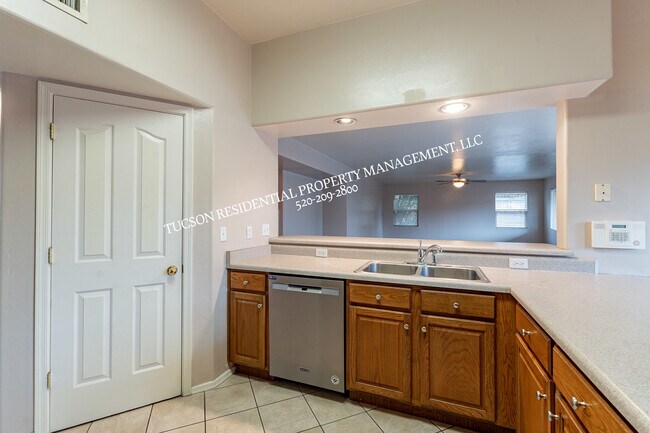 Building Photo - 7661 S Freshwater Pearl Dr