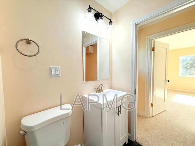 Building Photo - 714-716 El Centro Street