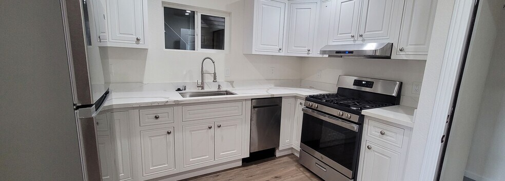 Kitchen - 648 10th Ave