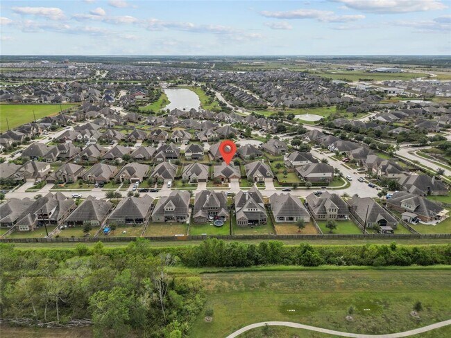 Building Photo - 3622 Pasteur Ln