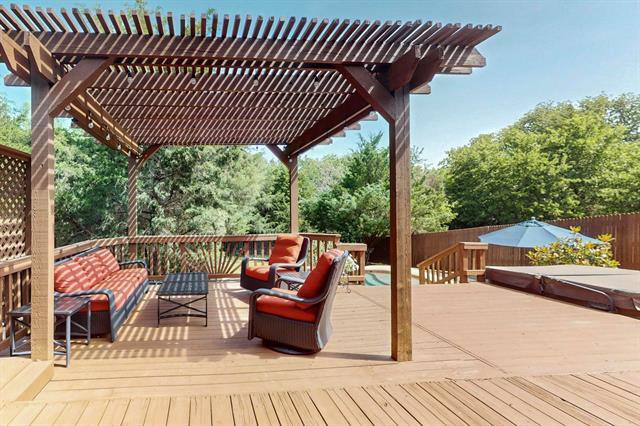 Building Photo - 130 Fall Creek