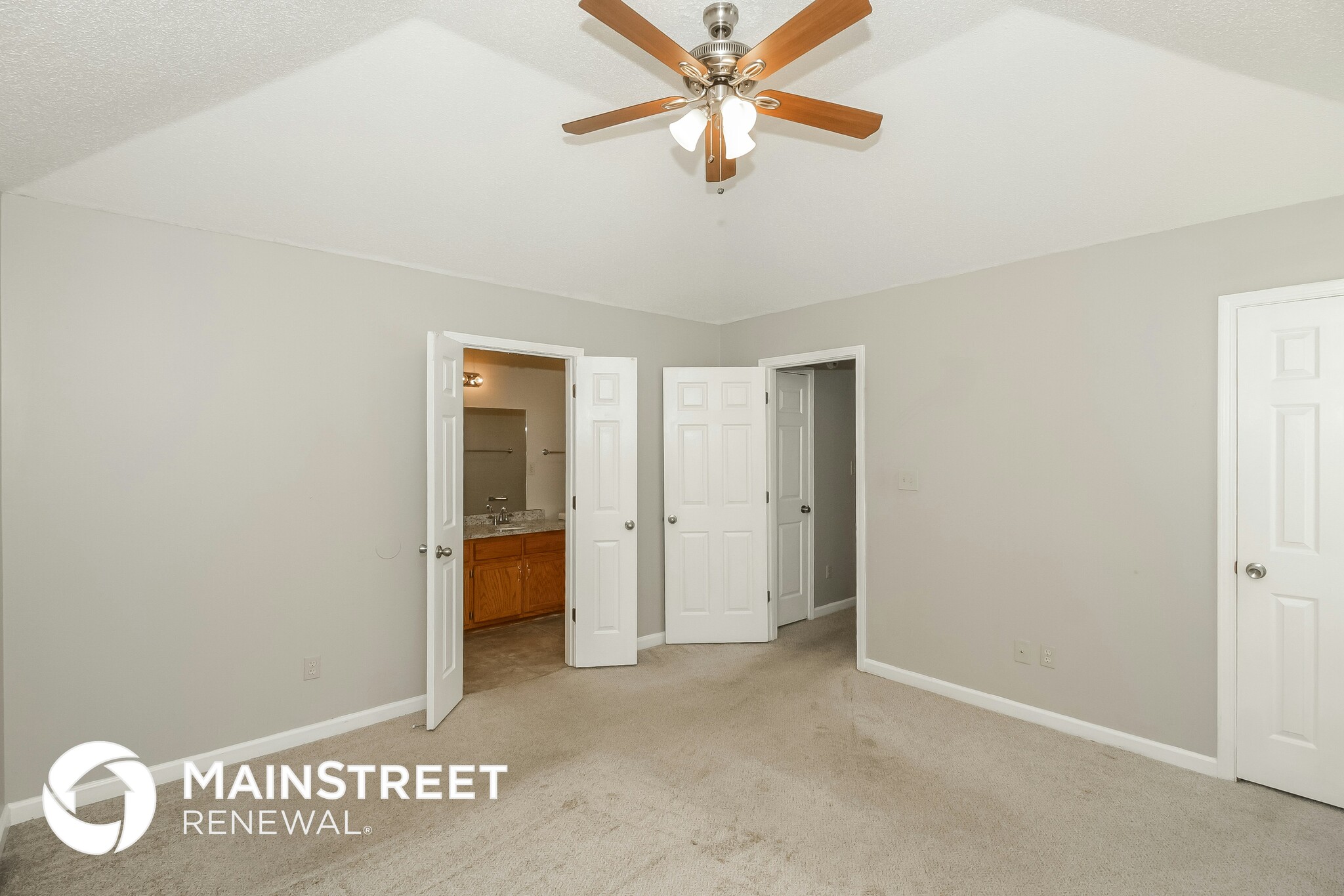 Building Photo - 4141 Shadow Ridge Dr