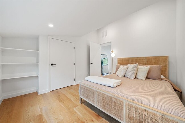 Building Photo - 2509 Durwood St