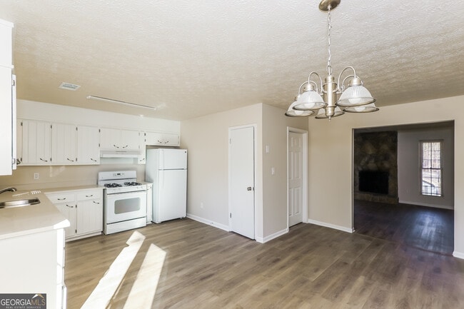 Building Photo - 1070 Salisbury Trail