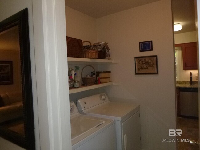 Building Photo - 19307 Scenic Hwy 98