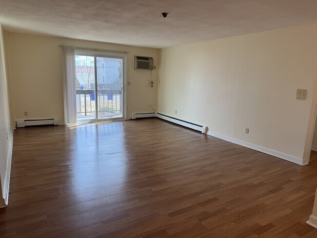 Building Photo - 23 North Ave