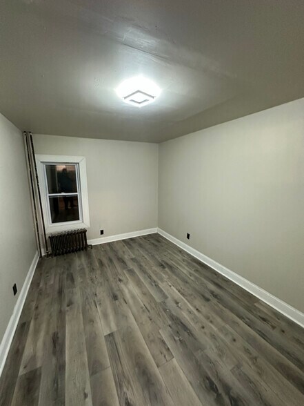 Building Photo - 1310 Willis Ave
