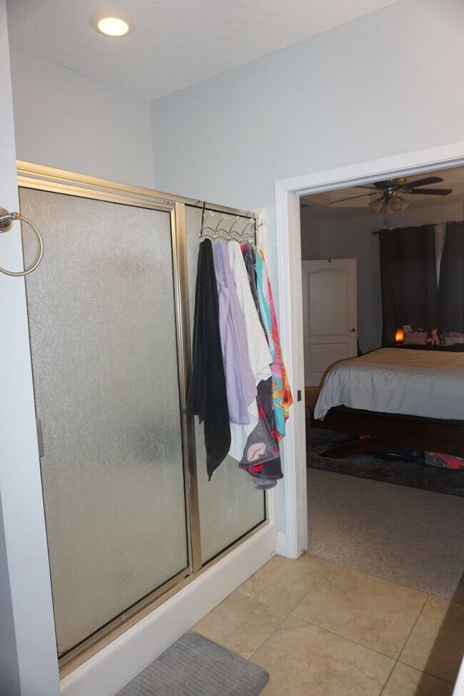 Building Photo - 4 Bedroom Rental in Duggan Pond!