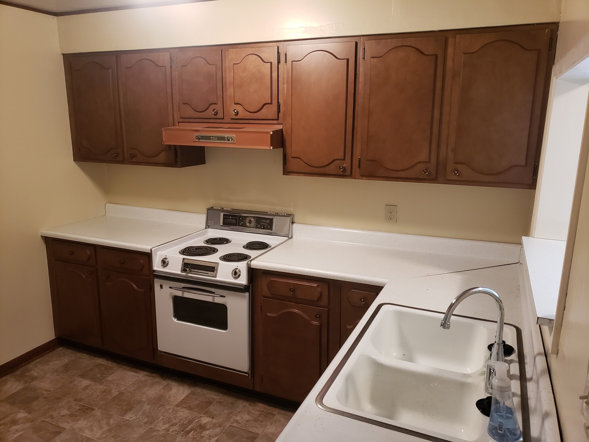 Kitchen - 105 Olive St