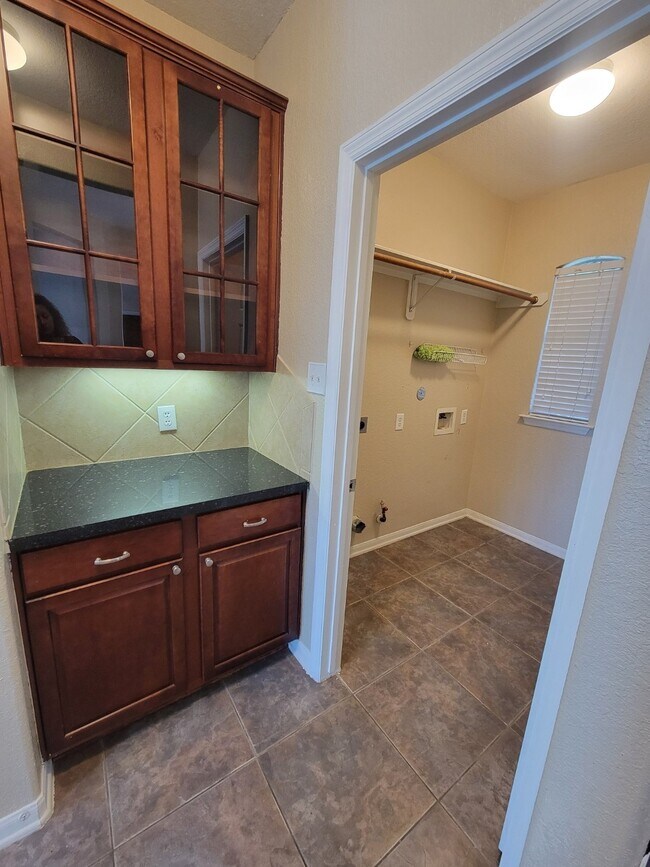 Building Photo - 14410 Floret Estates Ln