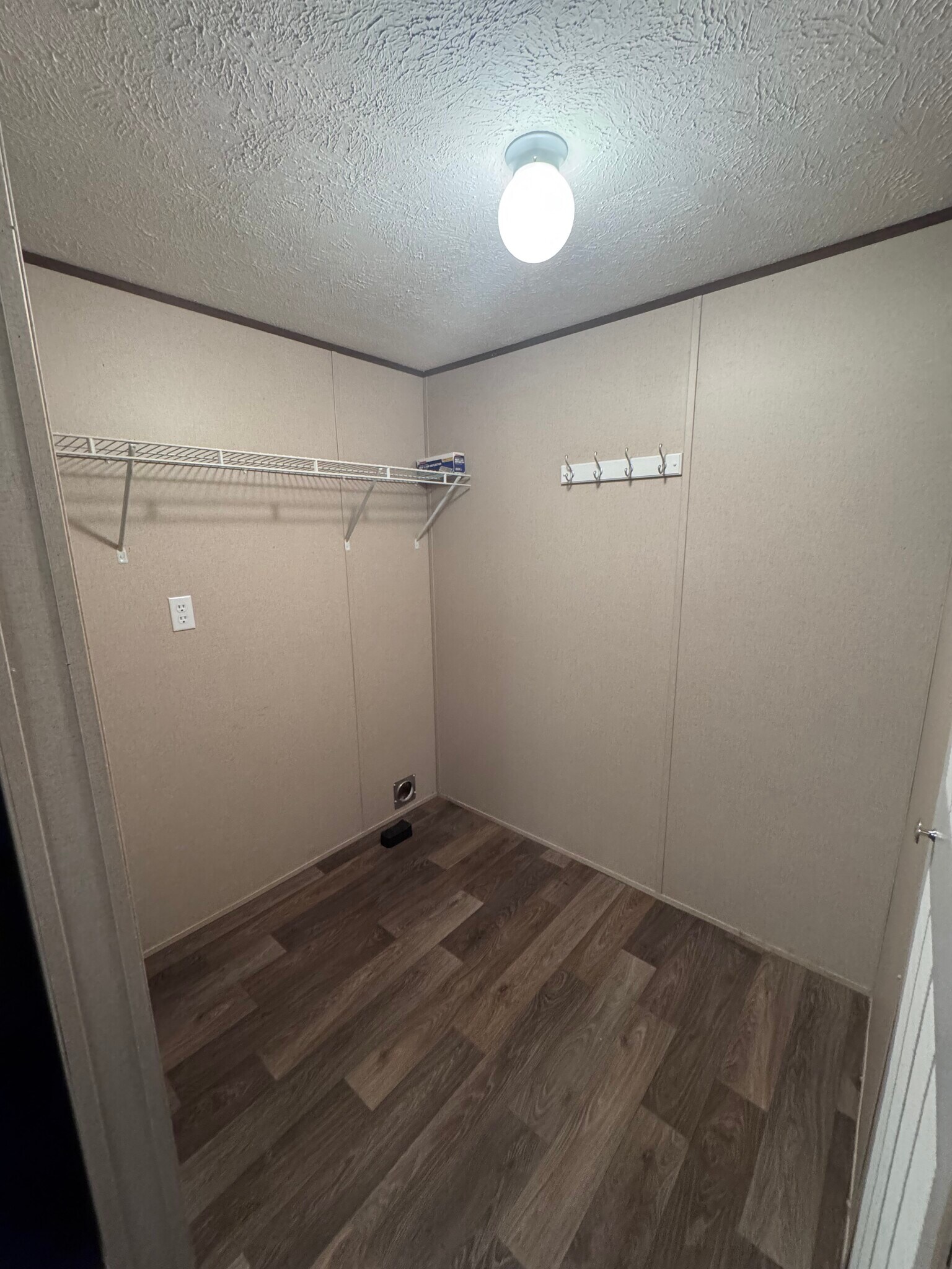 Building Photo - 181 Loyalty Ln