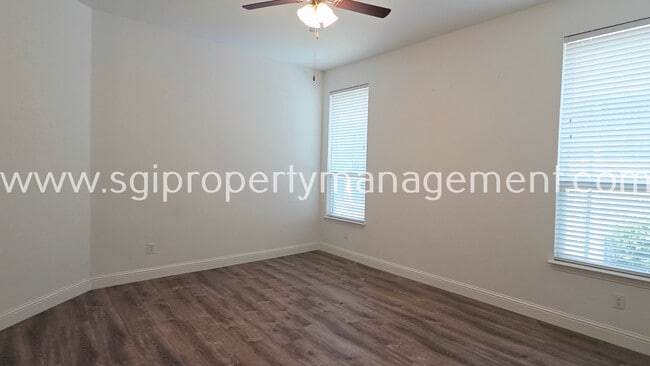 Building Photo - 7703 Coronado Dr