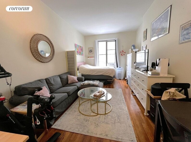 Primary Photo - 34 W 86th St