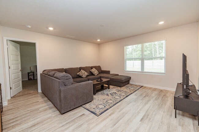 Building Photo - 3032 Heritage Plantation Blvd