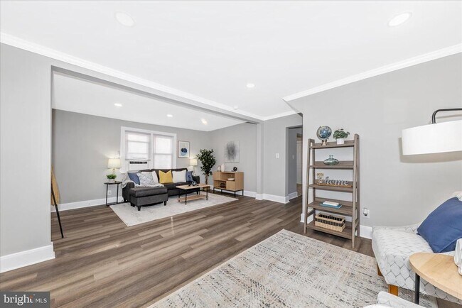 Building Photo - 2905 Goodwood Rd