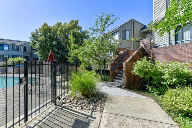 Building Photo - PRICE DROP! + MOVE IN SPECIAL!! 2 Bedroom Condo in Great Location with Pool and Underground Parking!