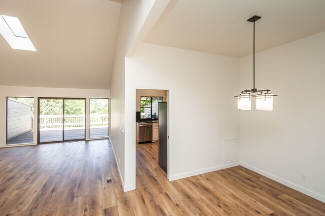 Building Photo - 1797 Silverado Trail