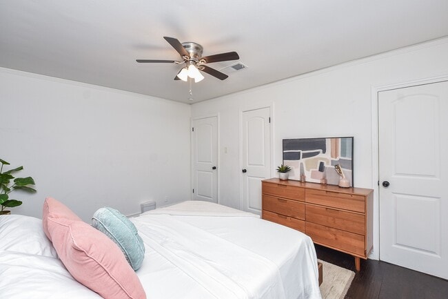 Building Photo - 4125 Lymbar Dr